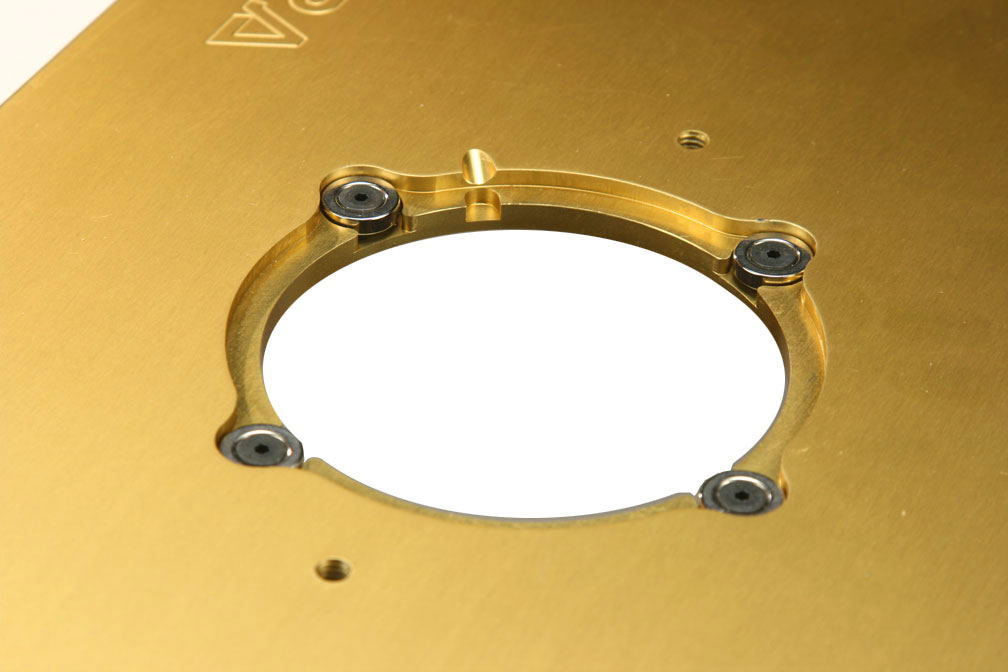 rta_plate_detail1_zoom.jpg