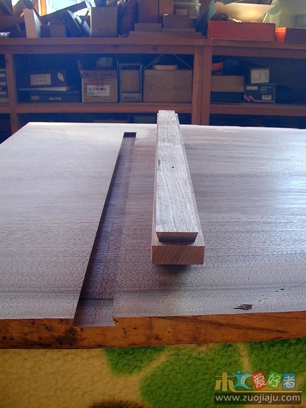 table09b.jpg